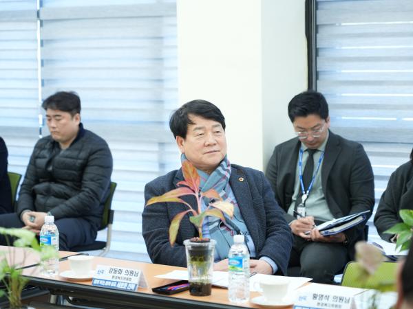 24.03.08. 제407회 임시회 환경복지위원회 현지의정활동(민물고기연구센터) 6