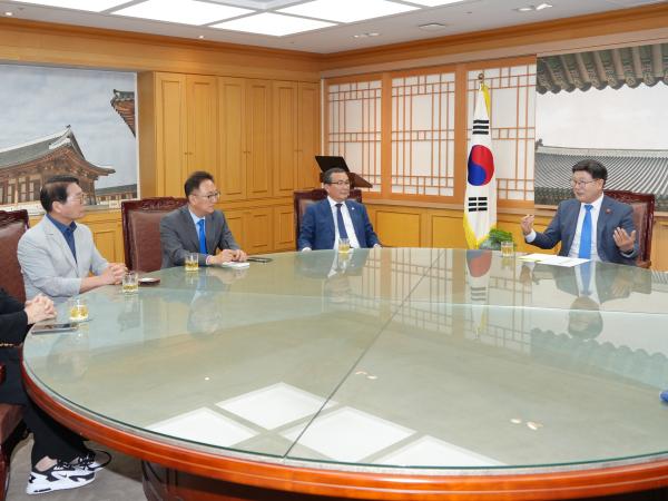 24.07.11. 전주시의회 의장단 상임위원장단 방문