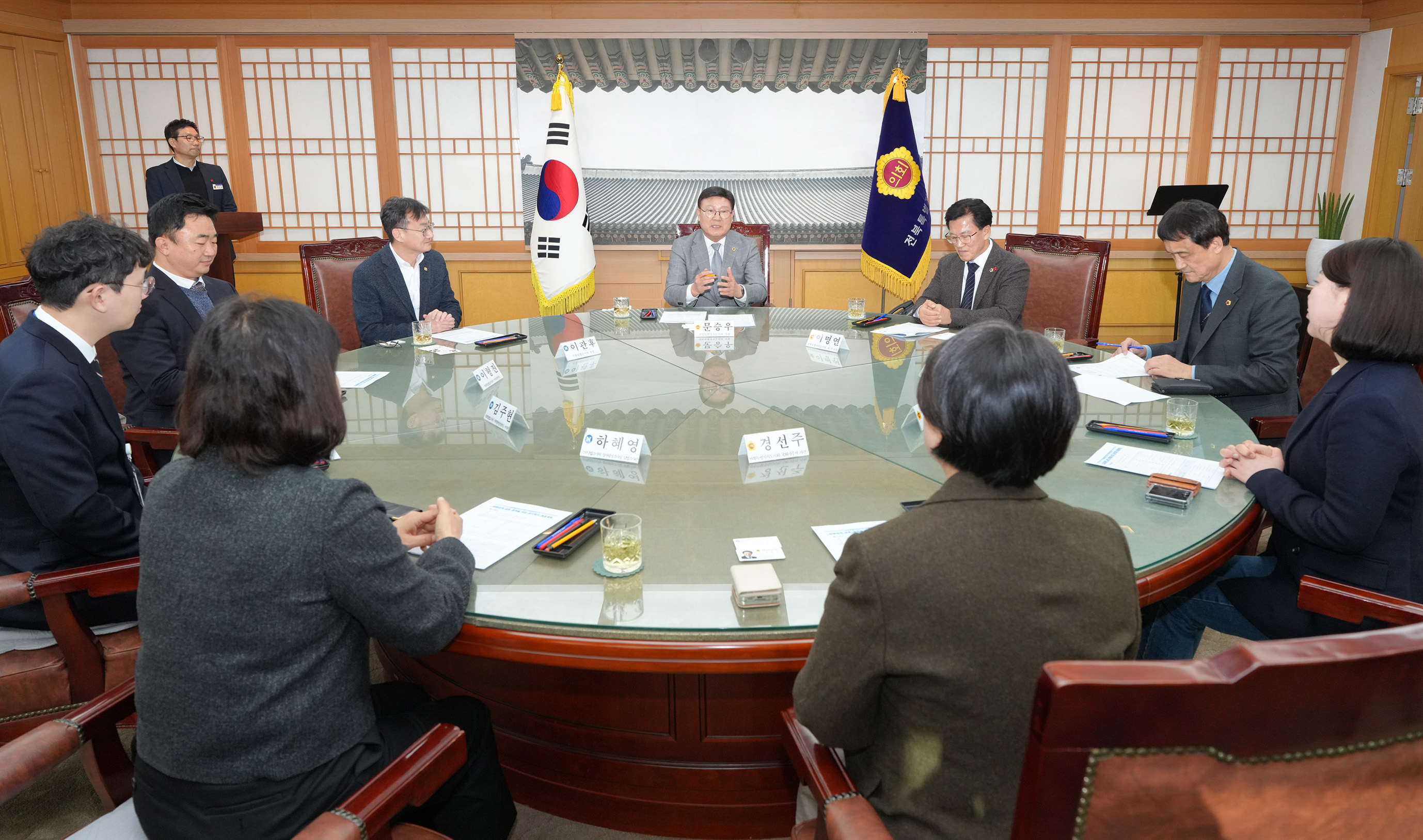 25.12.17. 전북특별자치도의회-국회입법조사처 업무협약식 2