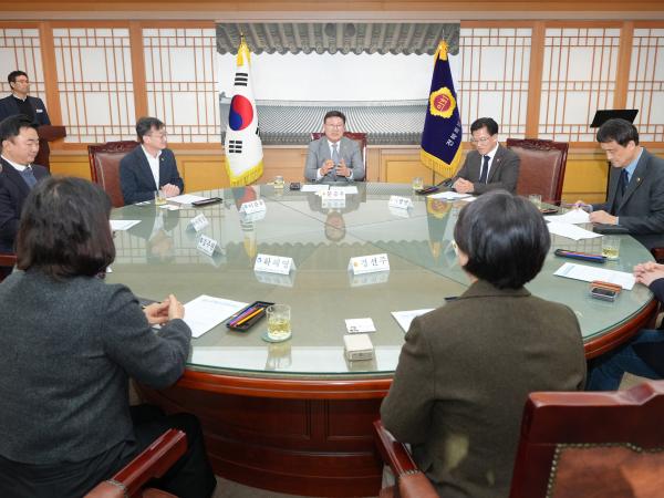 25.12.17. 전북특별자치도의회-국회입법조사처 업무협약식 2