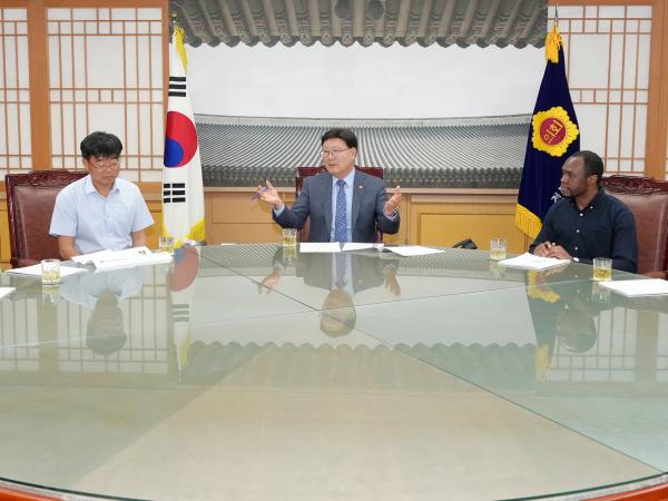 25.05.22. 전북대 정치외교학과 외국인 유학생 견학 2