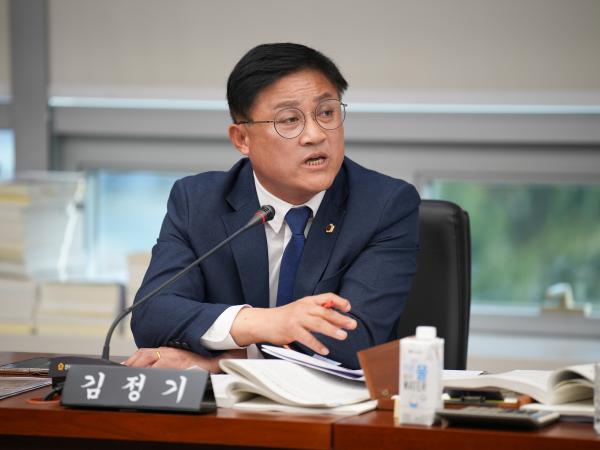 24.11.15. 제405회 도의회 정례회 행정사무감사(문화안전소방위원회) 4